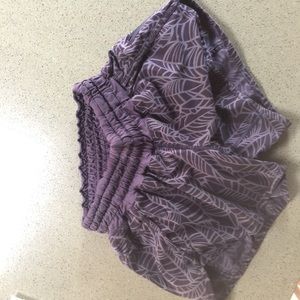 Lululemon tracker shorts